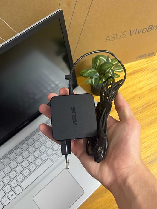 Ноутбук Asus Vivobook 17 512SSD + 1TB