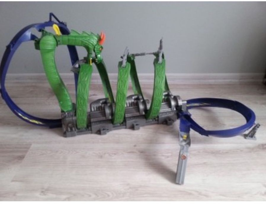 Tor dla samochodzików Uścisk Smoka M1306 Hot Wheels