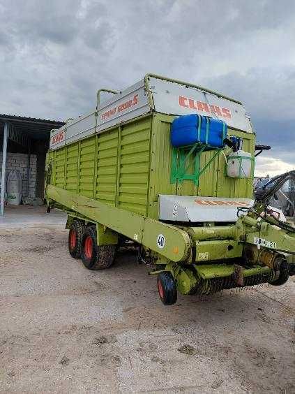 Przyczepa samozbierająca