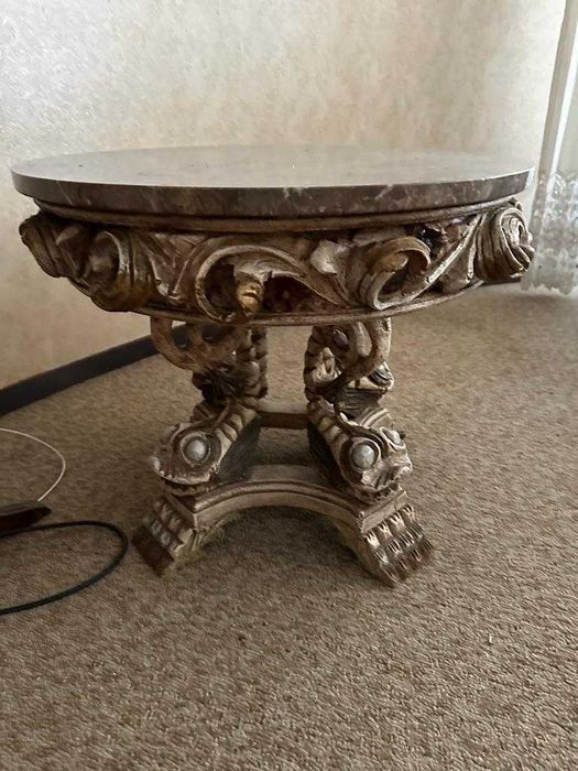 Mesa em pedra mármore redonda