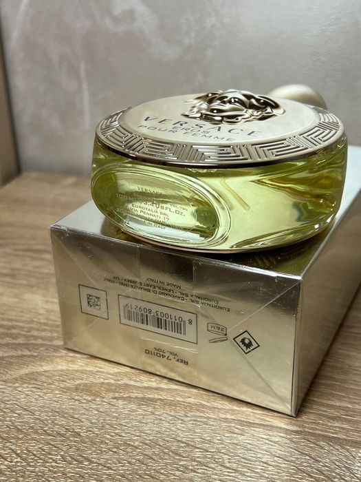 Versace Eros Pour Femme
V
Соковитий гранат і лимон дають іскристий ста