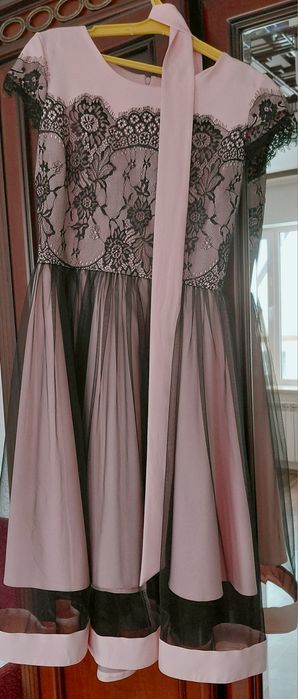 Продаю нарядну сукню