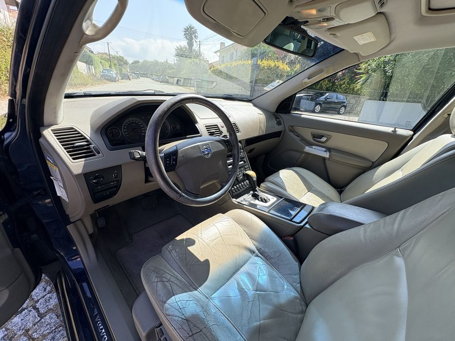Volvo XC90 D5 AWD - 7 lugares