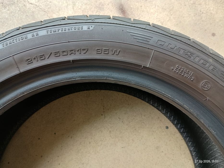 Dwie opony letnie Dębica 215/50 R17 stan bardzo dobry
