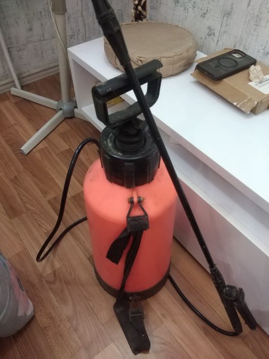 Опрыскиаатель садовый