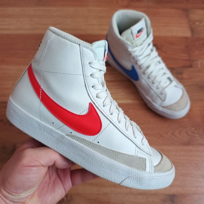 оригінальні шкіряні Nike р36.5 довжина устілки по факту  23.5см