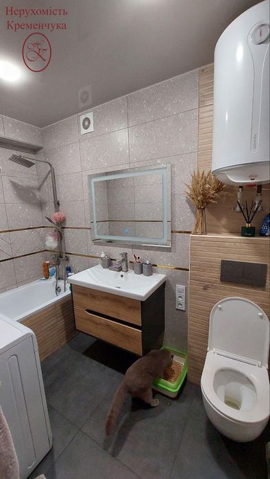 Продам двокімнатну квартиру на Молодіжному. Сертифікат