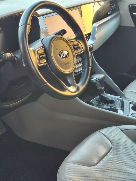 Kia Niro 2020 hybryda