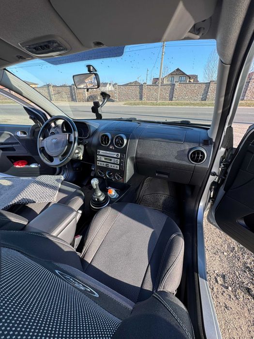 Ford Fusion+ 1.4 бензин 2005