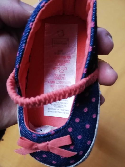 Sapatos de bebé menina - 3 Meses (NOVAS)