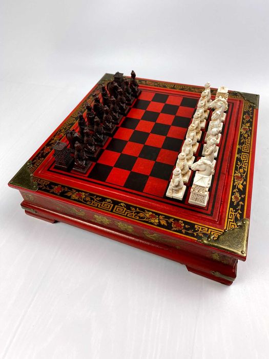 Piękne Unikalne Drewniane Szachy z Mitycznymi Figurami Wysyłka 24H