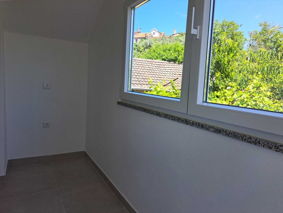 Apartamento T2 semi-novo  em Mangualde