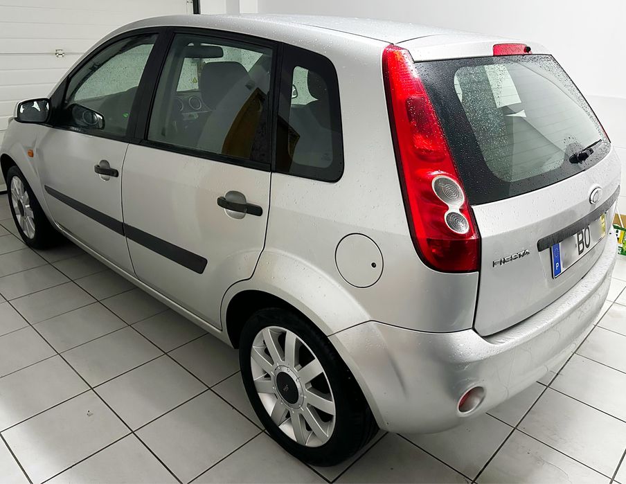 Ford Fiesta 1.25 16v - 2006/04 - Com A/C