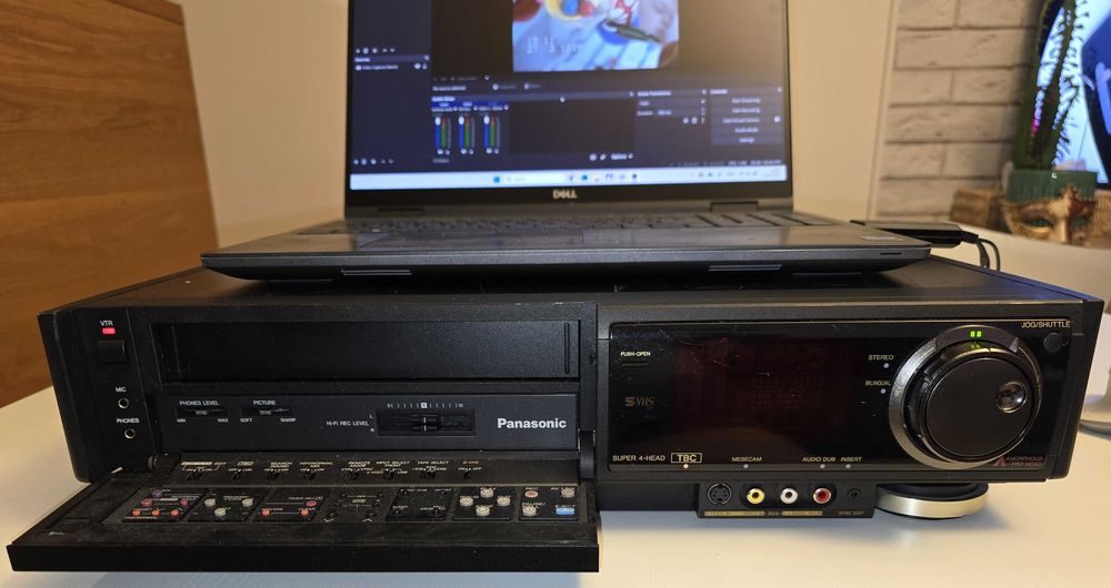 Panasonic NV-FS200 HQ PAL S-VHS HiFi Stereo TBC
