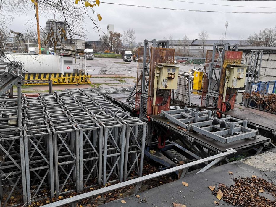 Підйомник будівельний щогловий