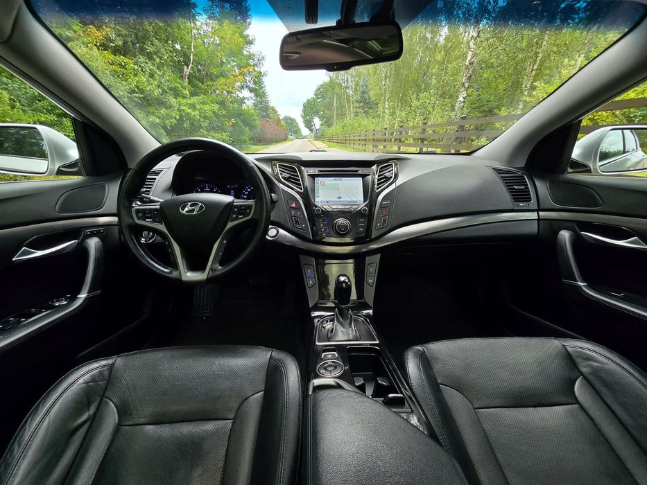 Hyundai i40 2016_FLL_1,7D_141KM_Automat_Panorama_Xenon_Kamera Navi_Skóry_Gwarancja