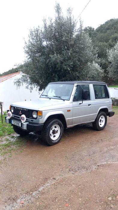 Mitsubishi Pajero MK1 2.5 Diesel Curto – 4x4 Revisto–Projeto/Restauro