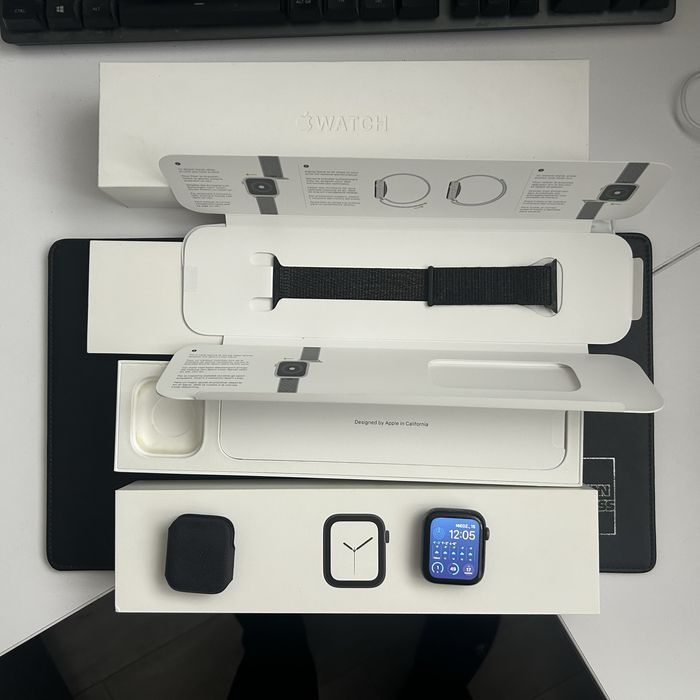 Apple watch series 4 44mm GPS