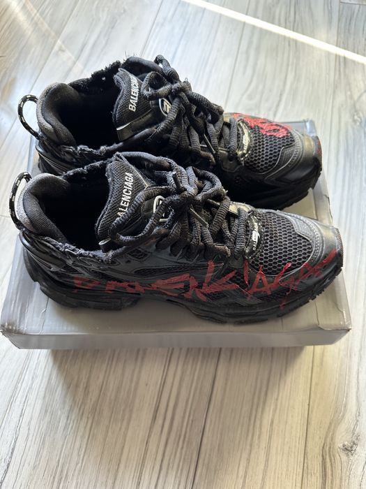 Balenciaga runner 43 graffiti black