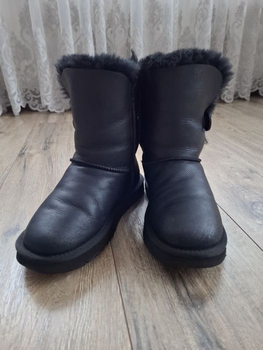 Продам  уггi  UGG