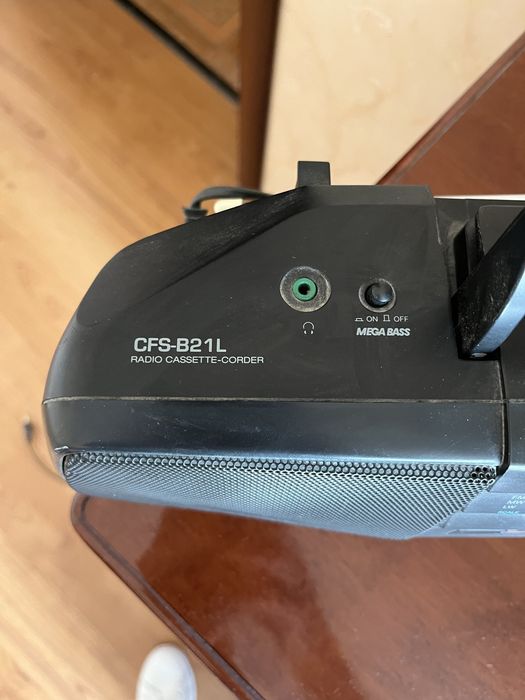 Магнітофон SONY CFS-B21L  касета радіо в гарному стані