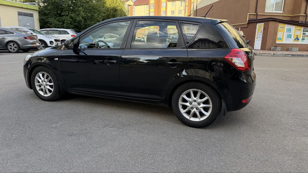 KIA CEED 1.6 газ/бензин Клімат