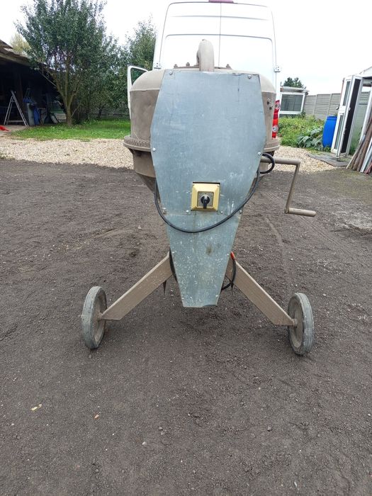 Betoniarka  Duża 150 L na 220v-400V