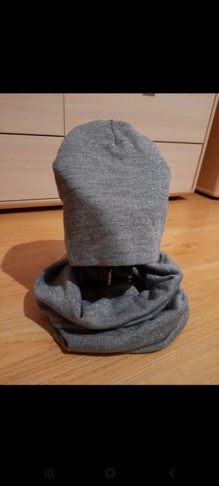 Komplet czapka+komin że srebrną nitką