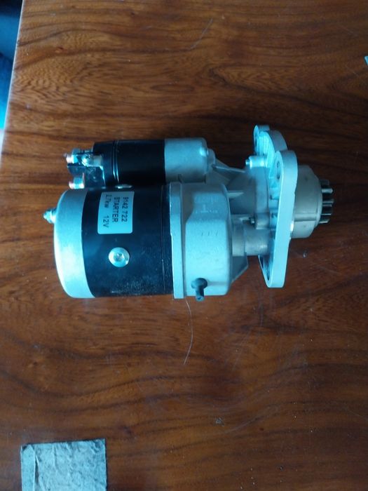 Sprzedam nowy rozrusznik c330.