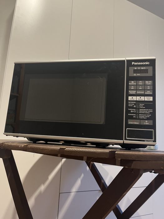 Мікрохвильова піч Panasonic NN-GT264MZPE