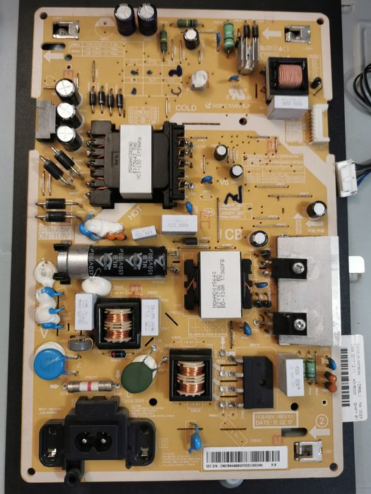 TV Samsung UE40M5005AW para peças