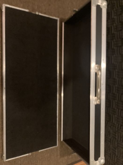 Flightcase/pedalboard - Swan Flight