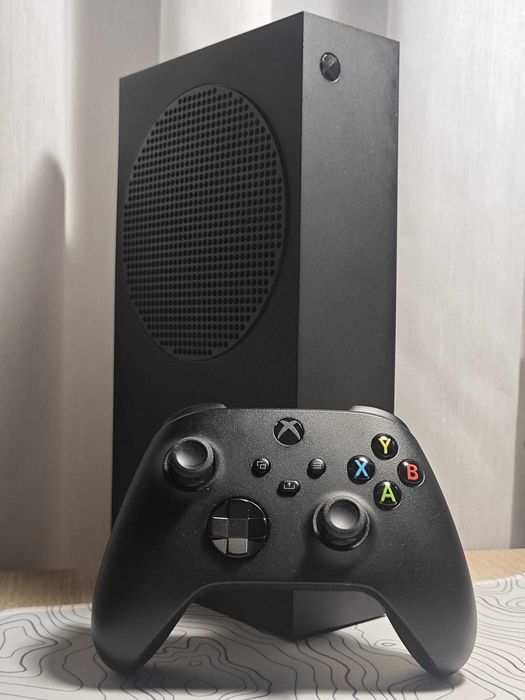 Xbox Series S 1TB Preta + 2 Comandos | Caixa Original