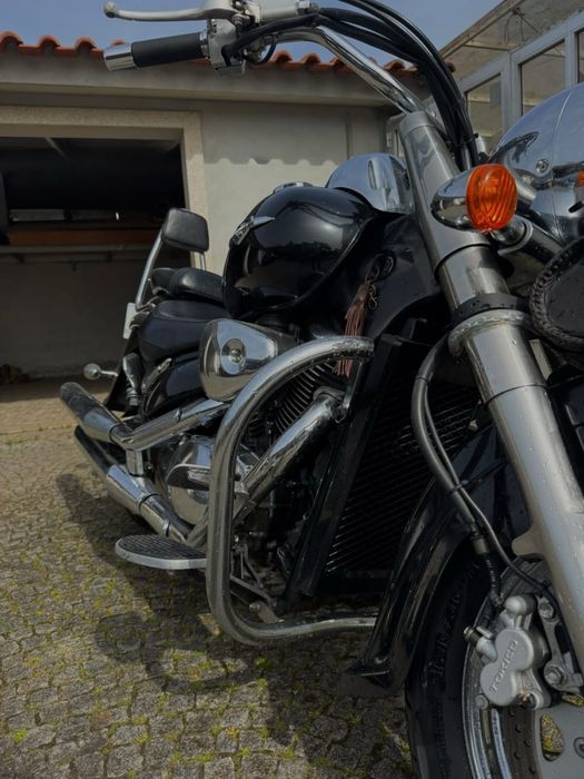 Suzuki Intruder C800