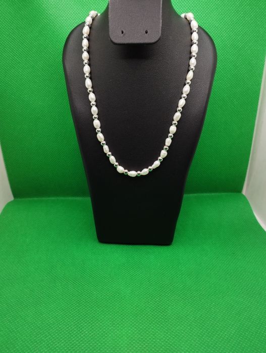 Kolia z pereł hodowlanych, srebrne kółeczki, próba 925, długość 42-45