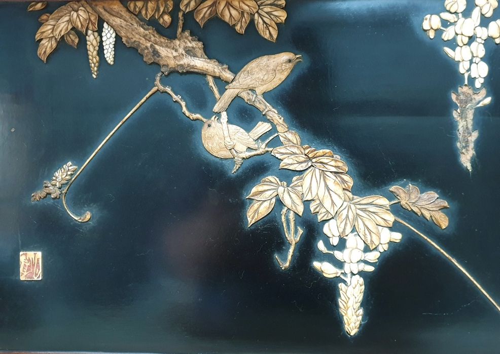 Lindissimo antigo tabuleiro asiático em charão embutidos preciosos