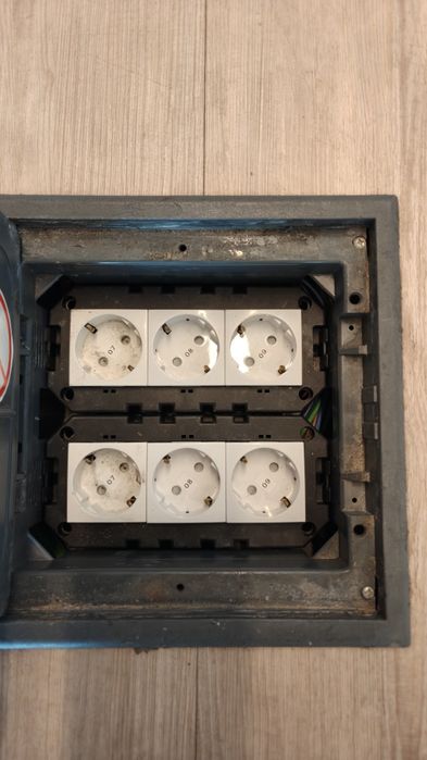 Electricista Cláudio Pereira