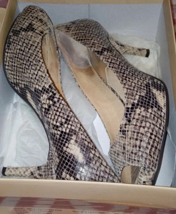 sapatos Michael Kors pele 41