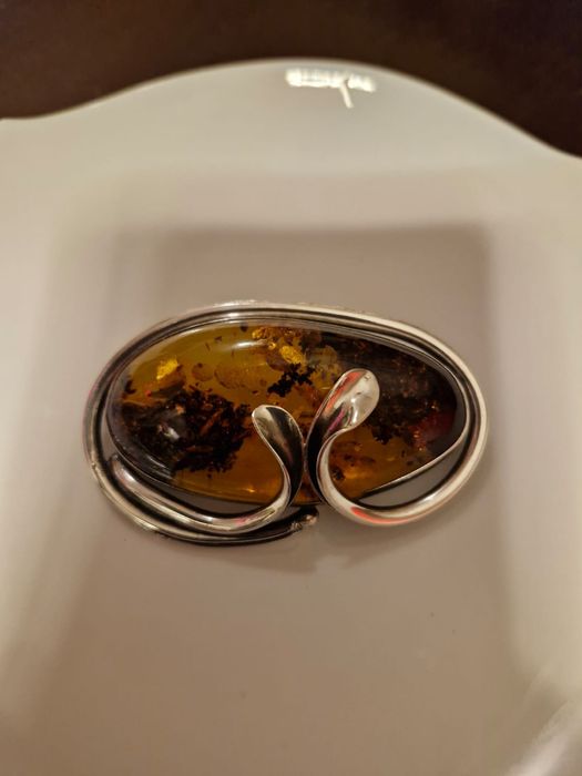 Brosżka - wisior bursztyn w srebrze