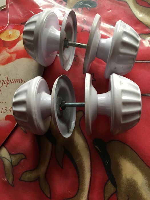 Ручки для дверей міжкімнатних