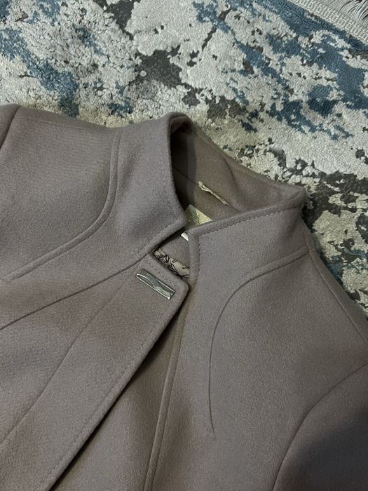 Напів пальто жіноче