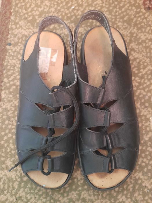 Сандалії (босоніжки) жіночі, розм: 36-37 Німеччина. Натуральна шкіра!