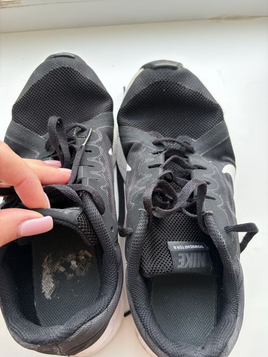 Продамо жіночі кросівки Nike