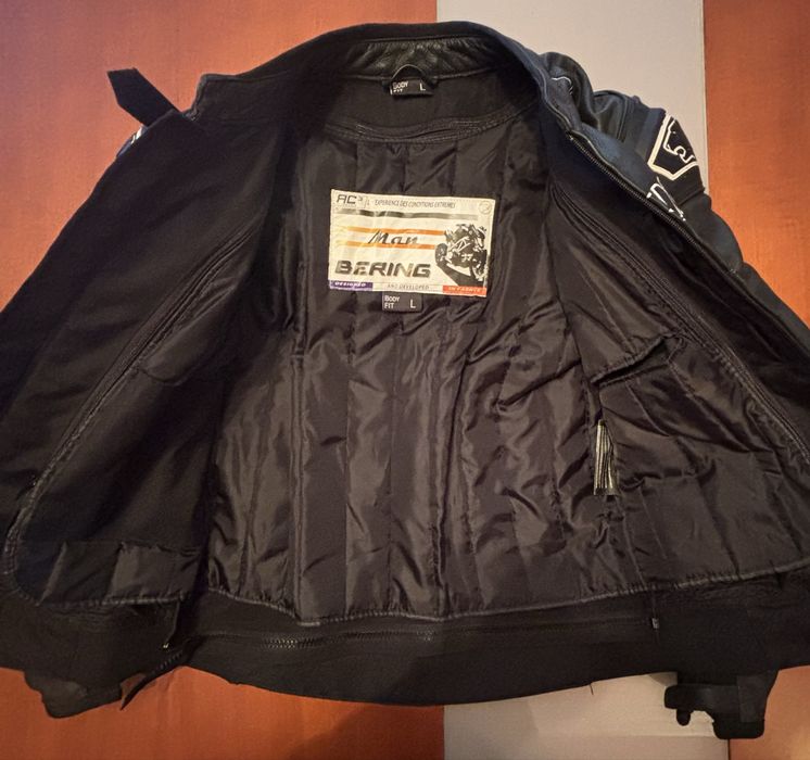 Casaco da Bering Novo