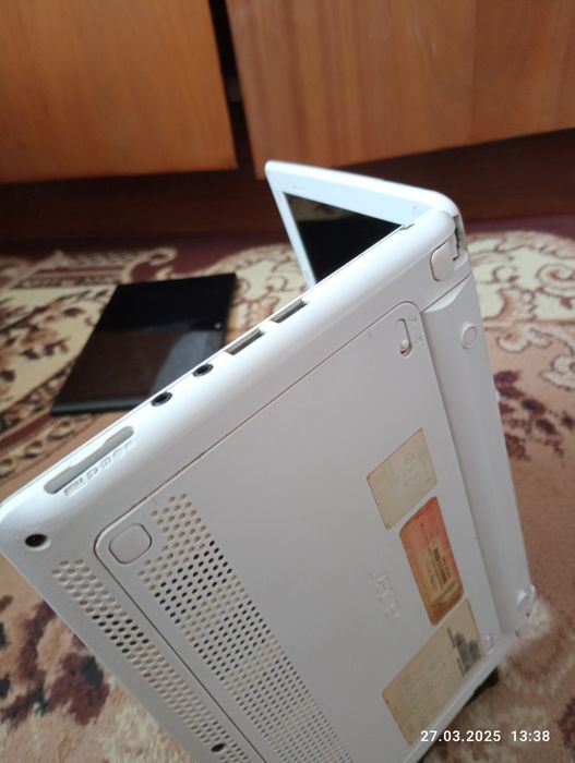 Продам нетбук acer