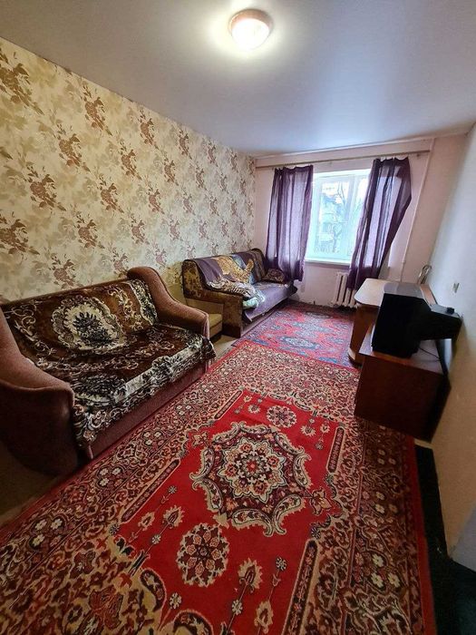 Продам 2 кімн. МАЛОСІМЕЙКУ на Молодіжному. 7500