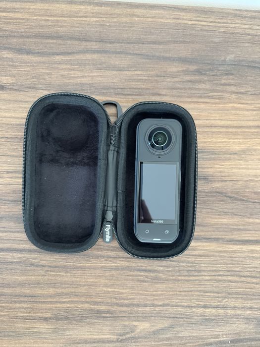 Kamera Insta360 X5 + akcesoria