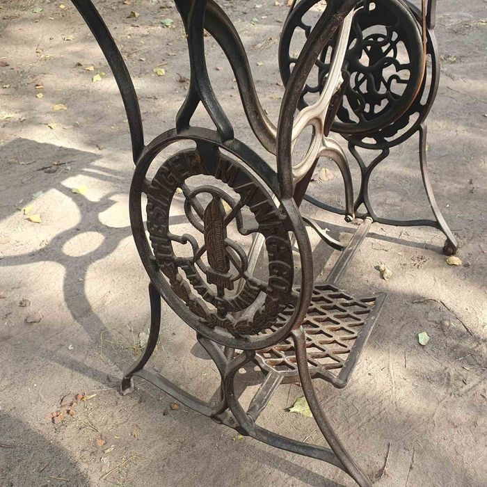 Швейная машина Singer