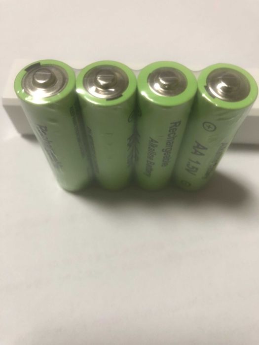 Pilhas 1,5V AA Carregaveis  (novas )