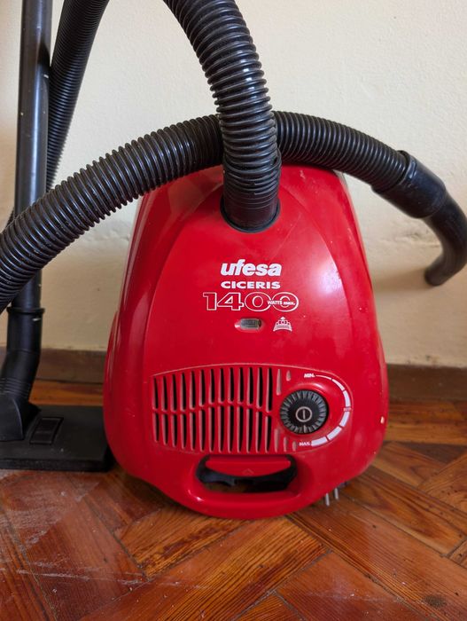Aspirador ufesa ciceris 1400W
